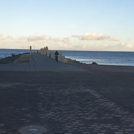 Апартаменты Brisas Del Mar Apartment, One Step From The Sea.